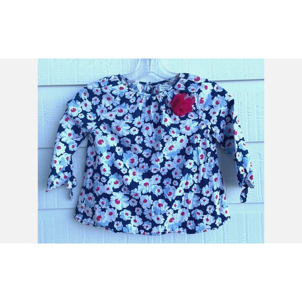Crown & Ivy Kids  blue floral top 6 100% cotton